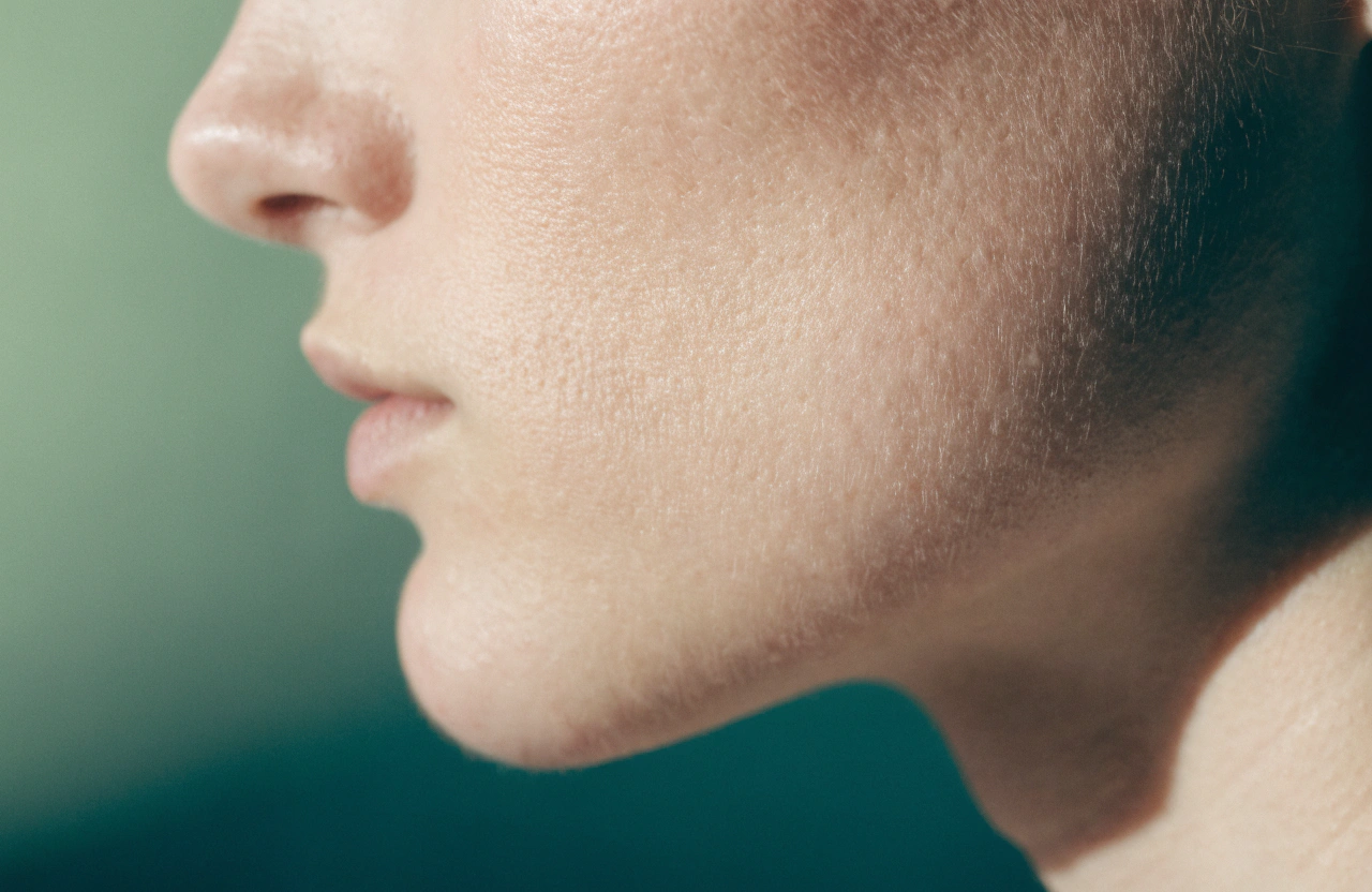 Pore-Clogging Ingredients: The Complete Guide to What's Actually in Your Routine